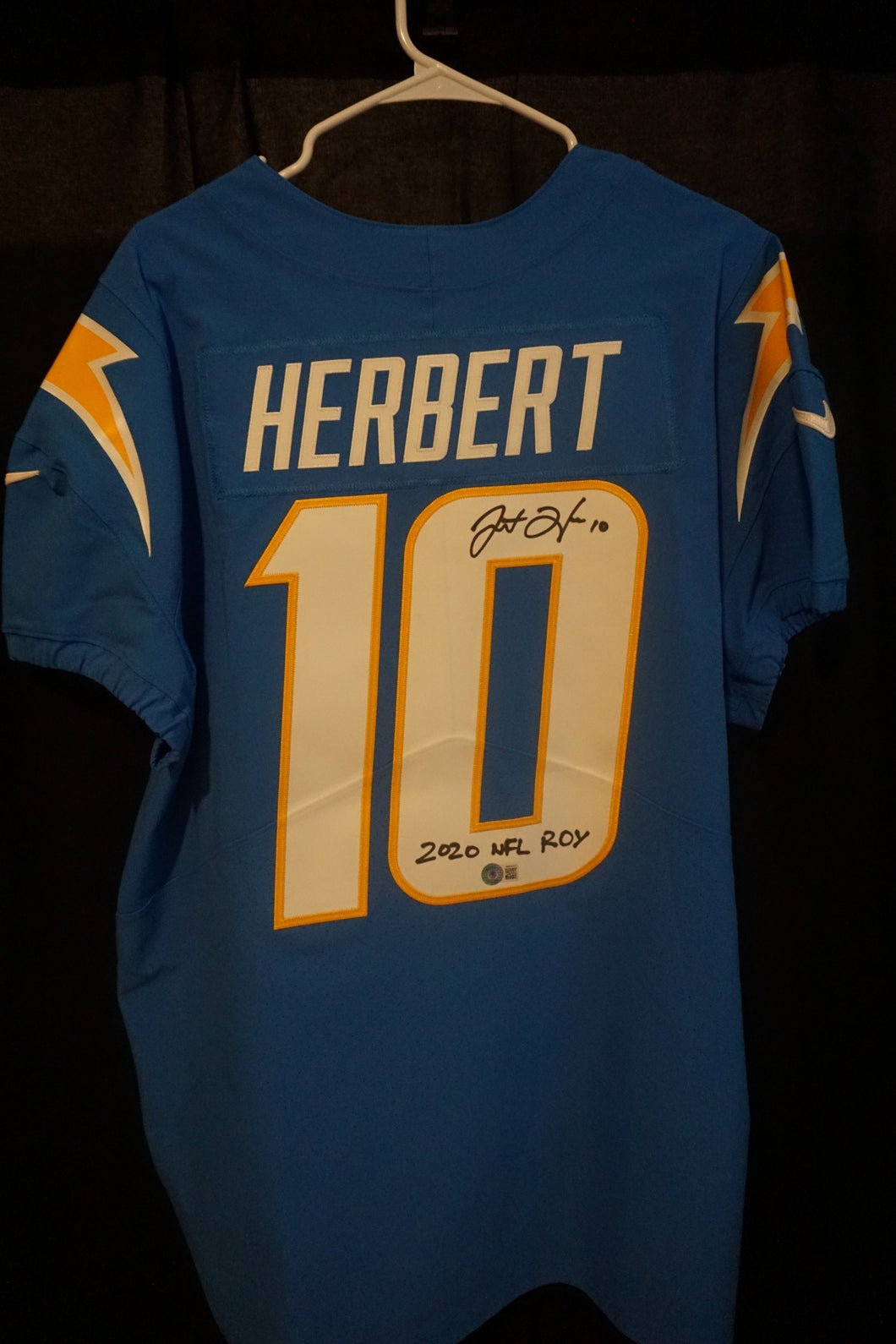 Justin Herbert Signed Nike Elite Jersey with Script (2020 NFL ROY)