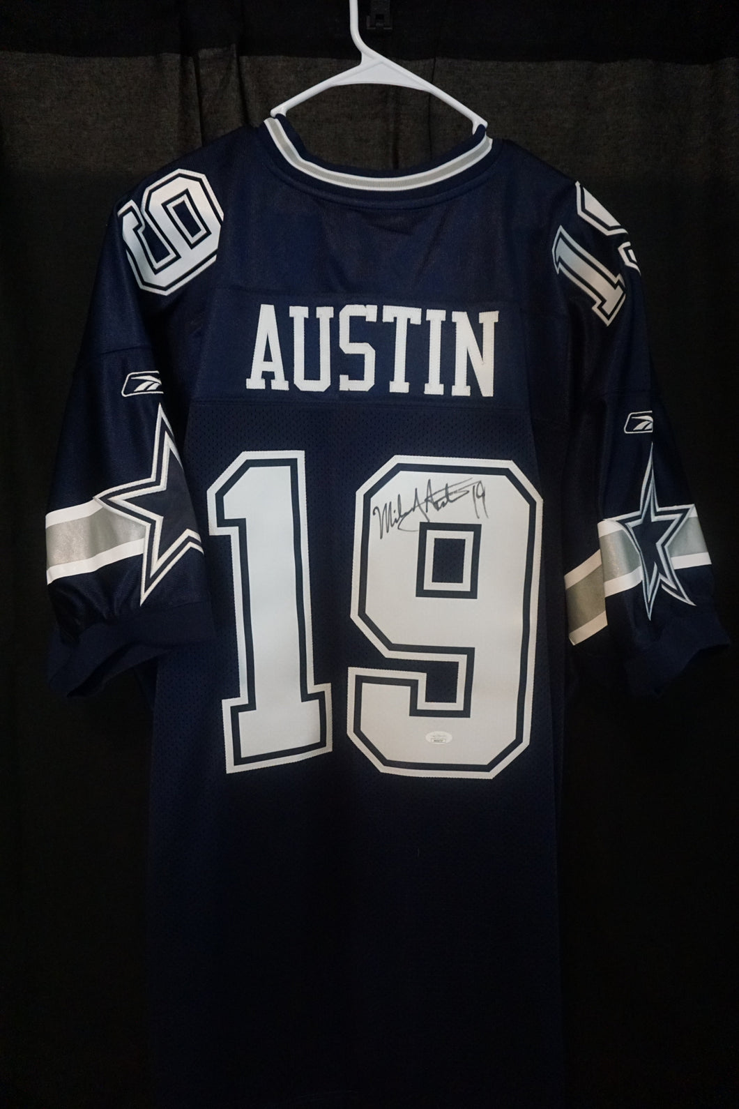 Miles Austin Signed Reebok Authentic Jersey